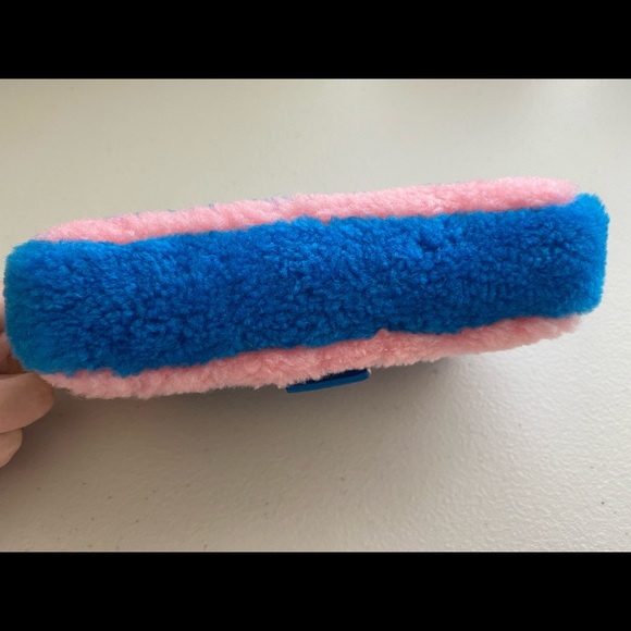 Fendi baguette crossbody bag - Picture 4 of 15